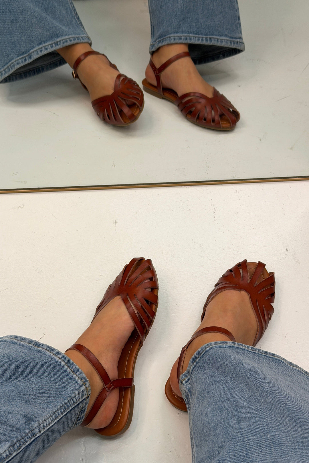 Bloom - Foxglove Ballet Flats - Dark Maroon Ballerinaer 