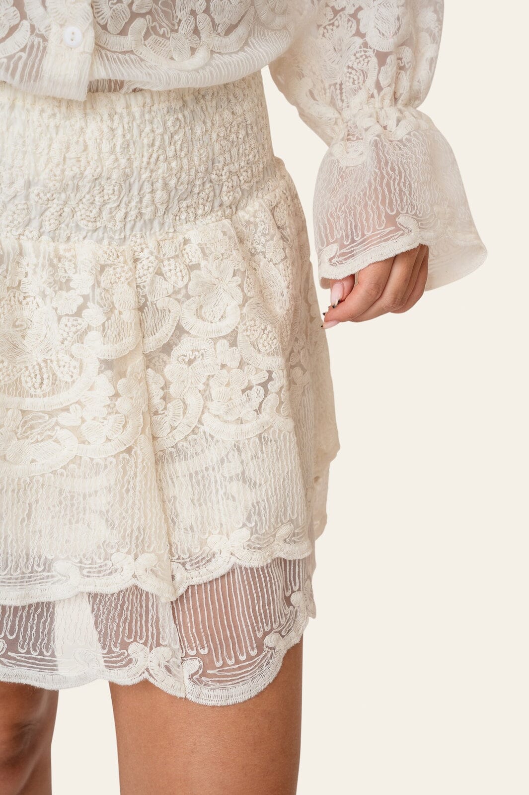BYIC - Ellinoraic Lace Mini Skirt 2626 - Off White