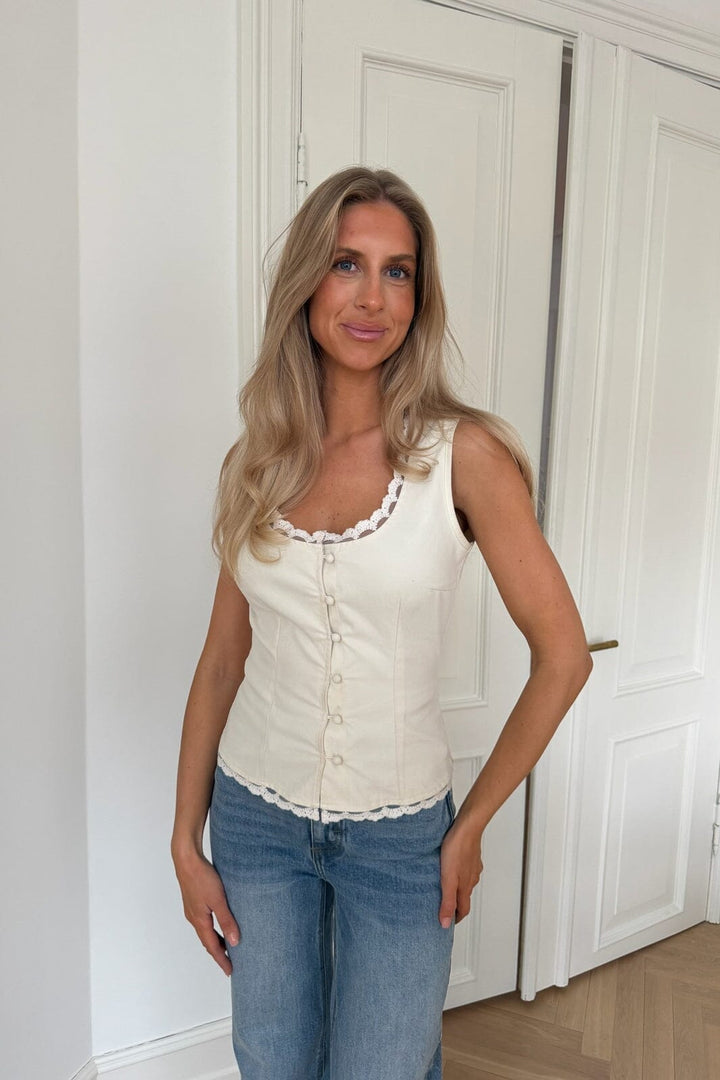 BYIC - Elsieic Top A23887 - Off White Lace