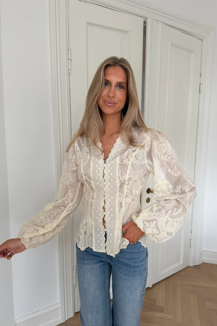 BYIC - Hazelic Shirt A25184 - Vintage Off White Lace