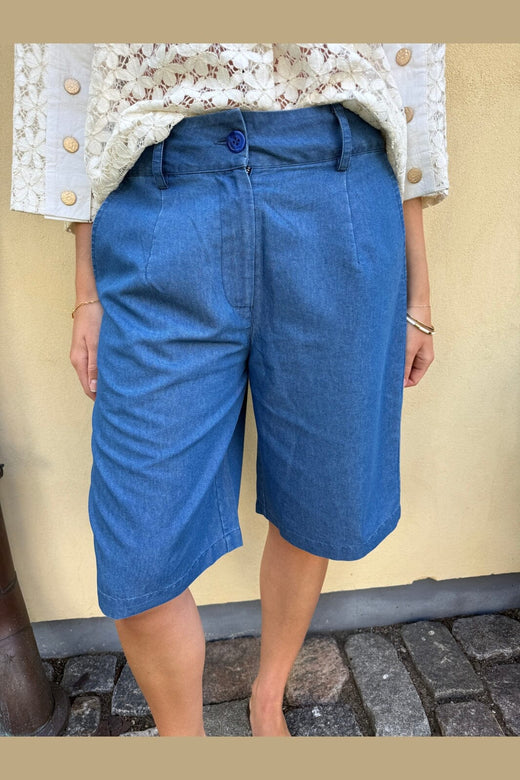 Continue - Celine Shorts 15300 - Chambre