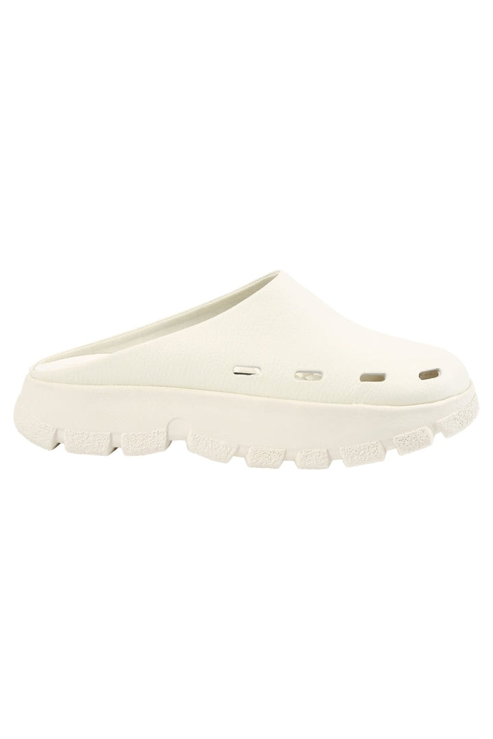 H2O - Trek Closed Sandal - 1008 Cannoli Cream