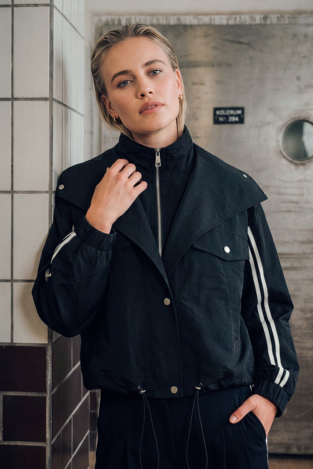 Gossia - Maisago Track Jacket G3537 - Black Jakker 