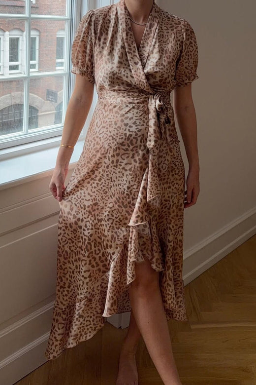 Karmamia - Iris Dress 2461 - Blush Leo Kjoler 