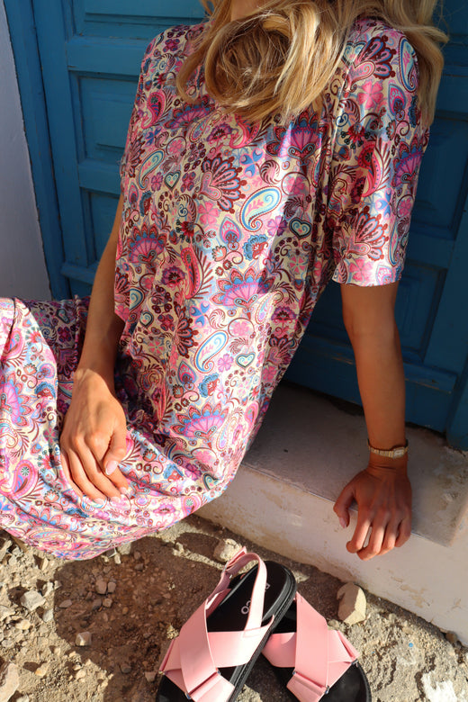 Liberte - Alma-Vneck-Tshirt-Dress 9594 - Pink Paisley Kjoler 