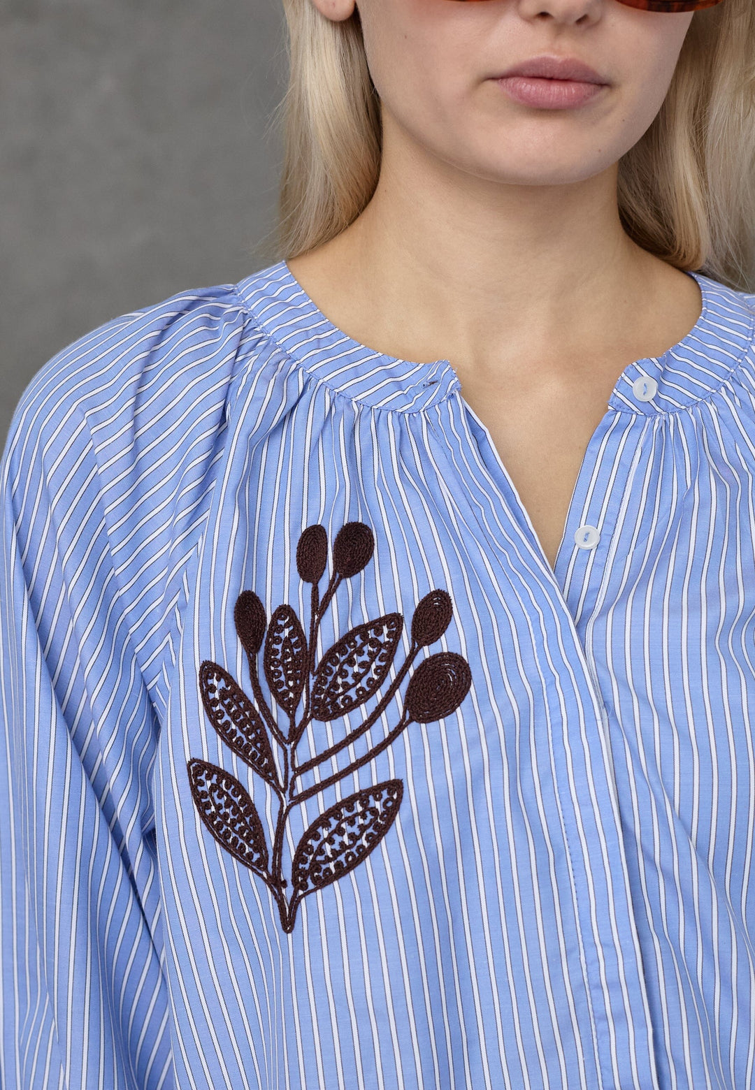 Love & Divine - Love1593-1 20280 - 831 - Blue Stripes Skjorter 