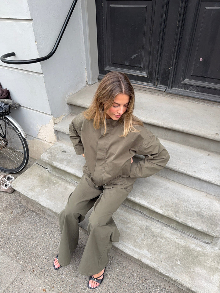 Modström - Uraniamd Pants 58952 - 2201 - Army Dust Bukser 