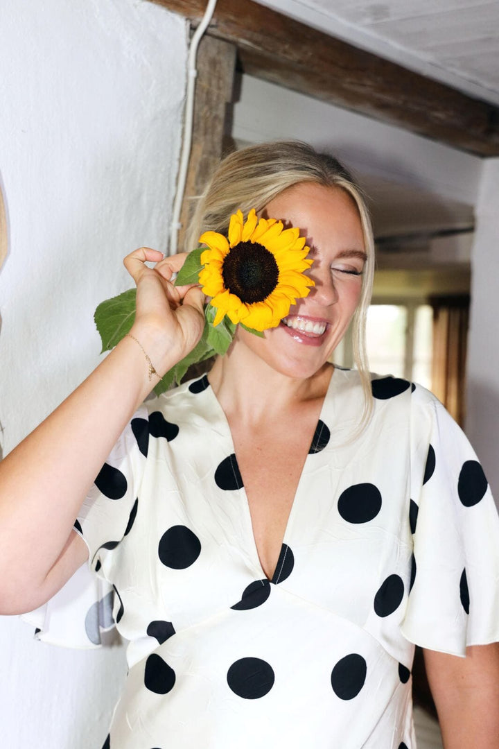 Molly&My x Caroline Dan - Charming Dress - Ivory W. Black Dots Kjoler 