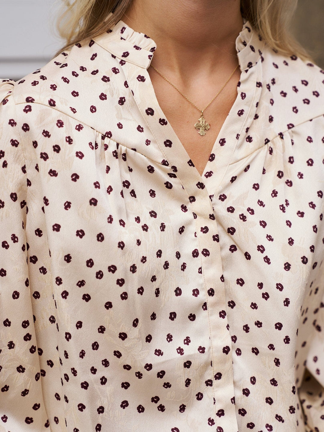 Neo Noir - Astrida Flower Jacquard Blouse 170202 - 122 - Creme Bluser 
