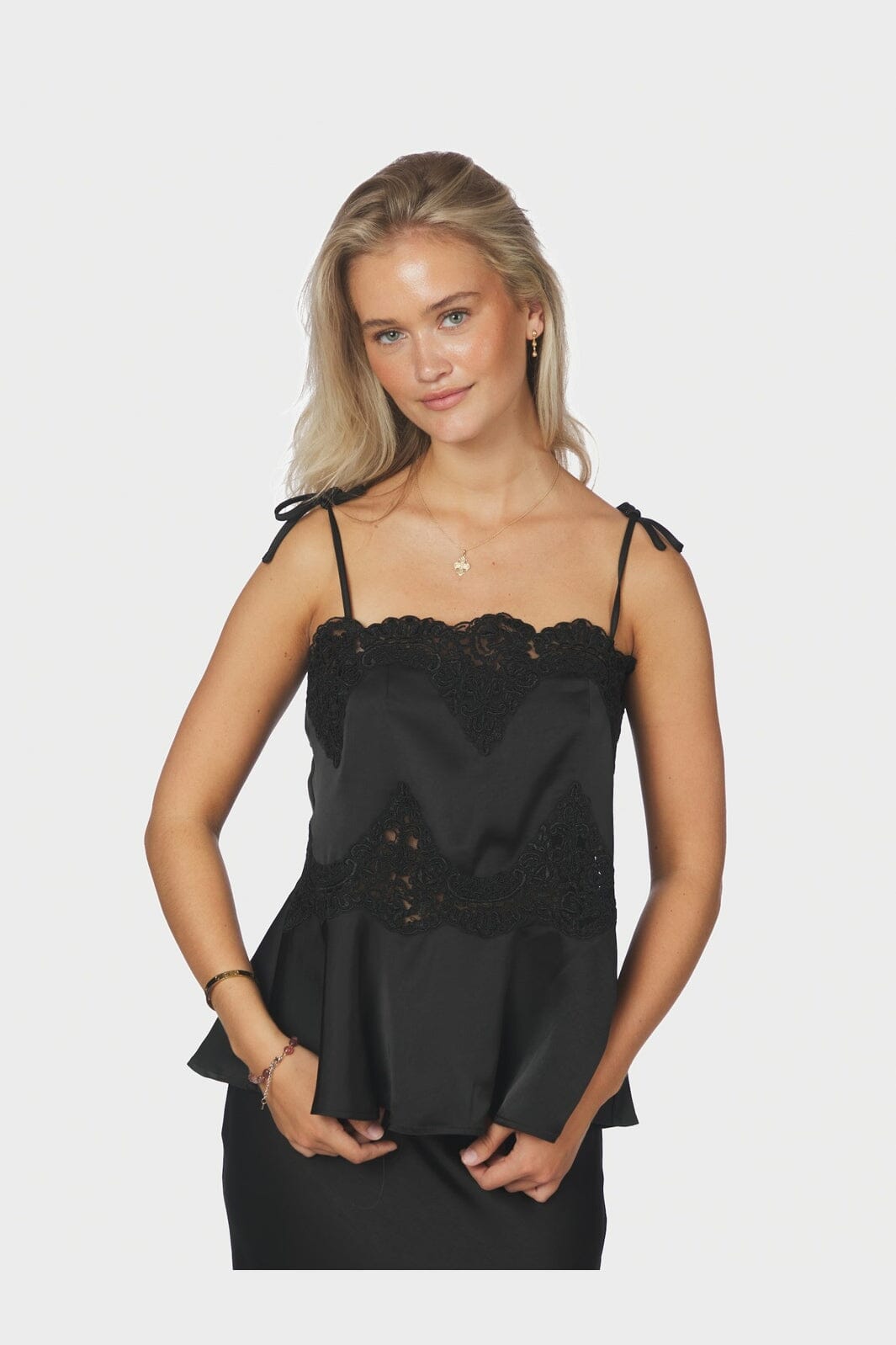 Neo Noir - Kaela Heavy Sateen Lace Top 168290 - 100 - Black