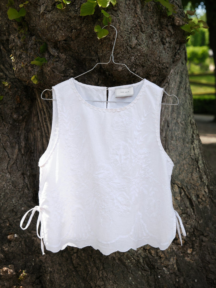Neo Noir - Kaelin Embroidery Top 169113 - 120 - White Toppe 
