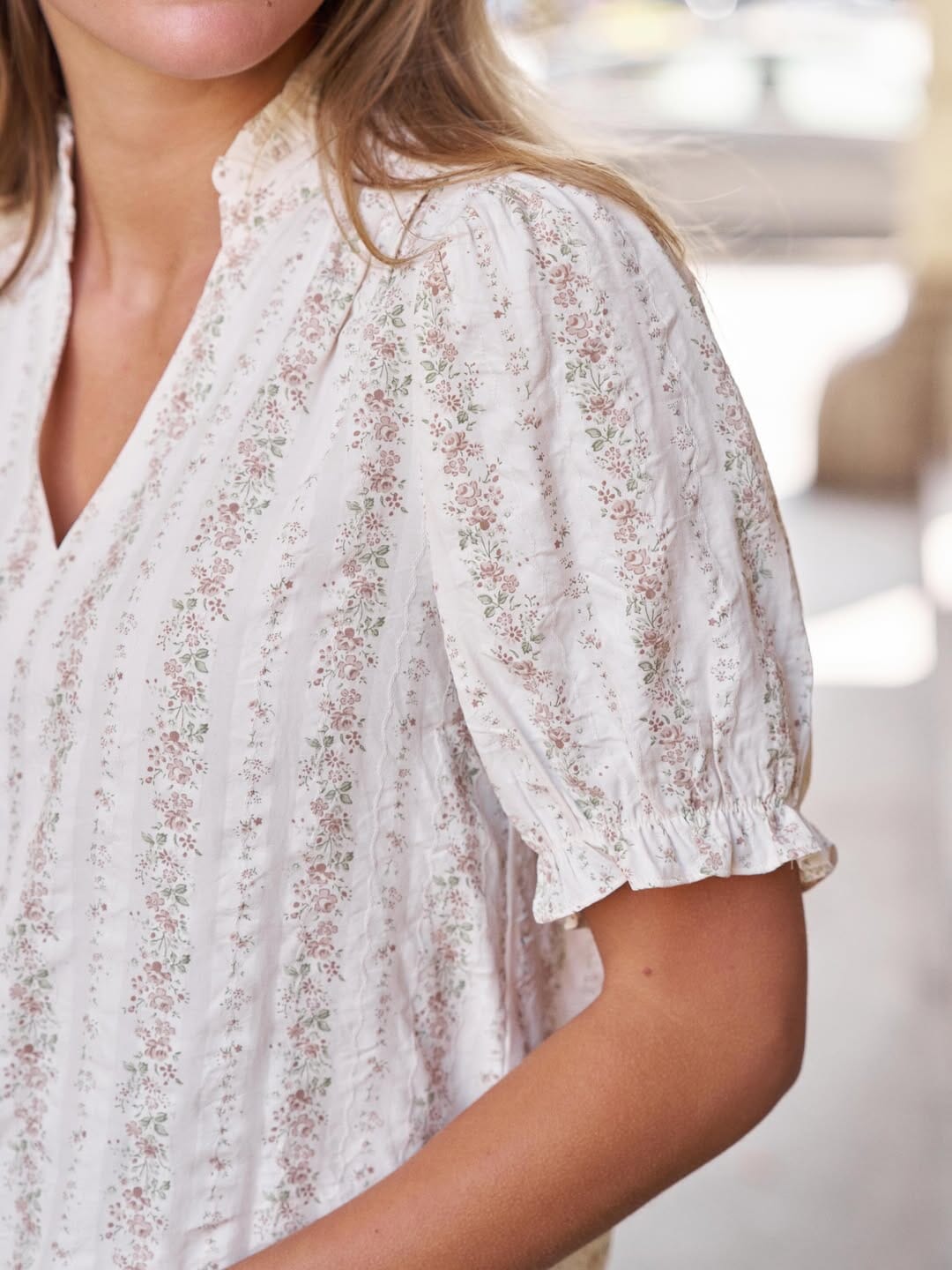 Neo Noir - Odesa Floral Stripe Blouse 168816 - 122 - Creme Bluser 