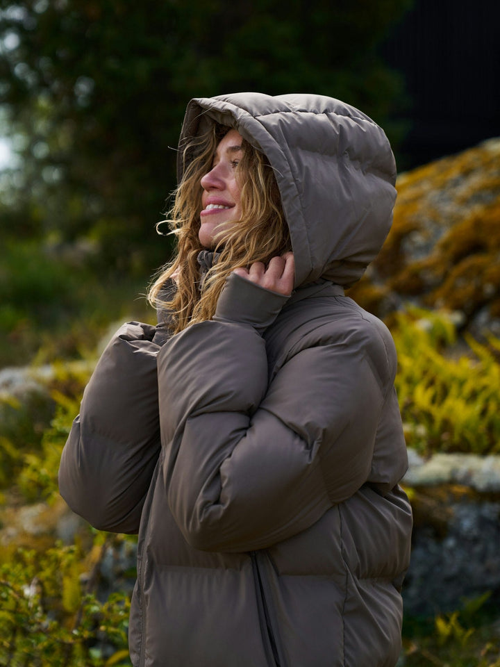 Neo Noir - Viviana C Puffer Jacket - Dark Taupe Jakker 