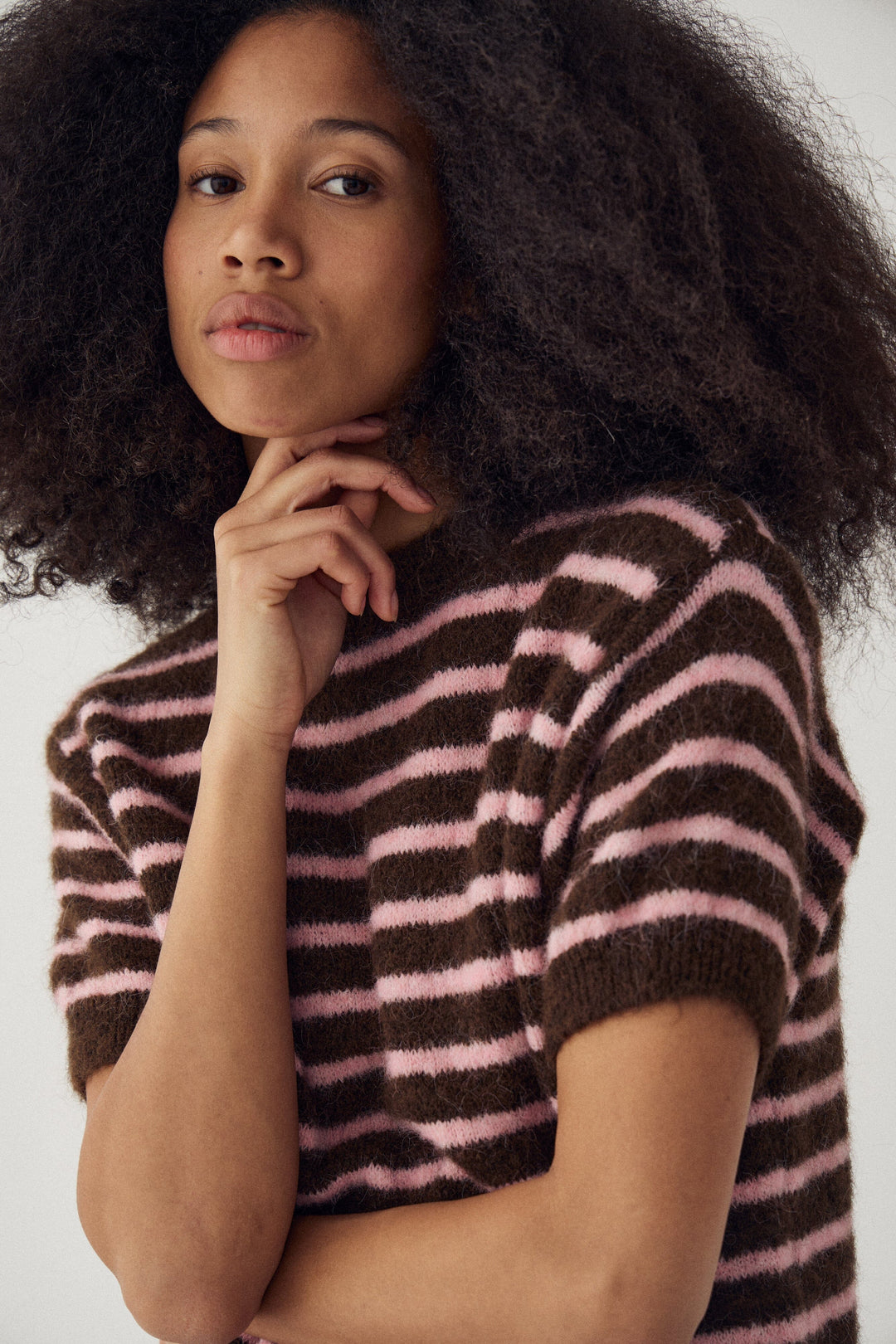 Noella - N-Monikah Ss Knit 16570003 - 1537 - Brown Rose Stripe Strikbluser 