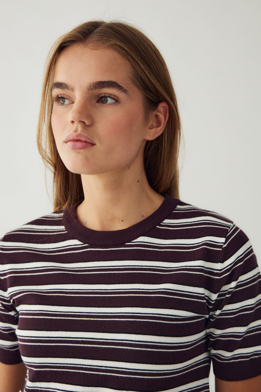 Noella - N-Muna Knit 16010001 - 485 - Dannia Chocolate White Stripe T-shirts 