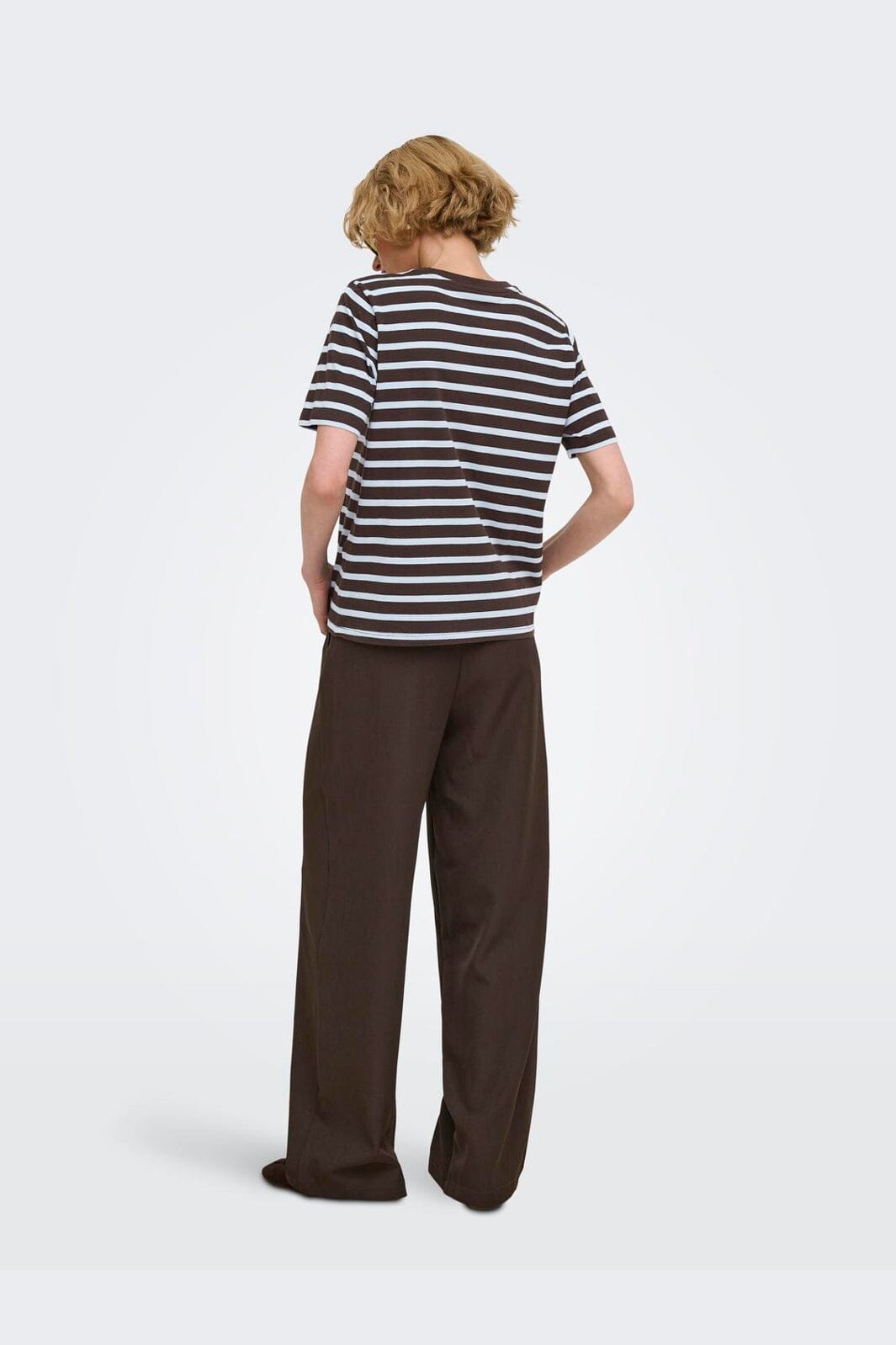 Only - Onlhappy S/S Emb Top - 5204484 Coffee Bean Chambray Blue (Liv) - Brown Emb Heart