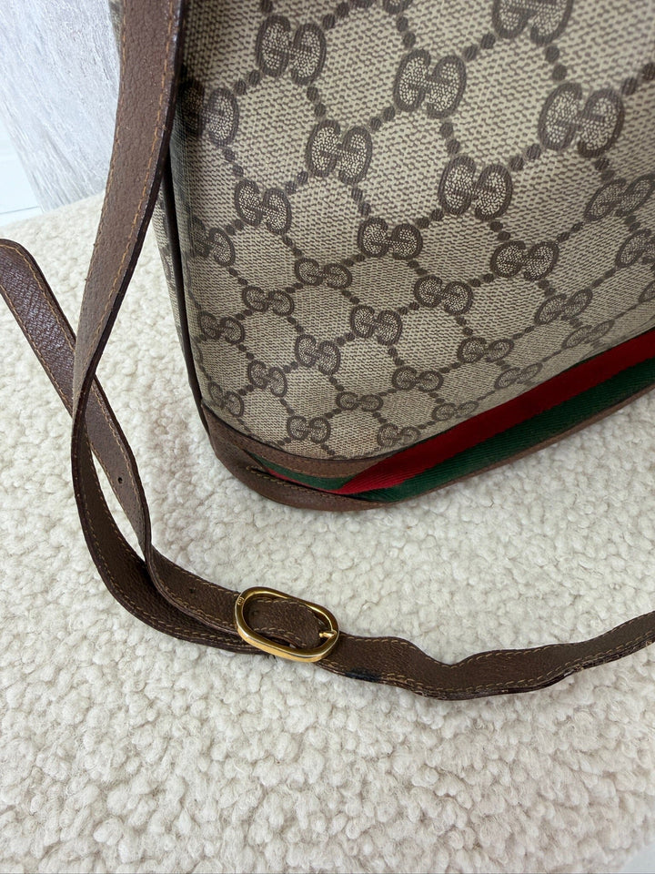 Preloved Vintageline X Molly&My - Vintage Gucci Gg Supreme Bucket Bag 3395 - Web Stripe Tasker 