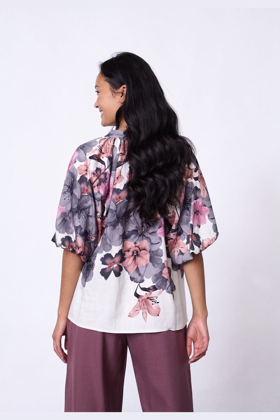 Sisters Point - Elice-Ss1 20167 - 811 - Cream Flower