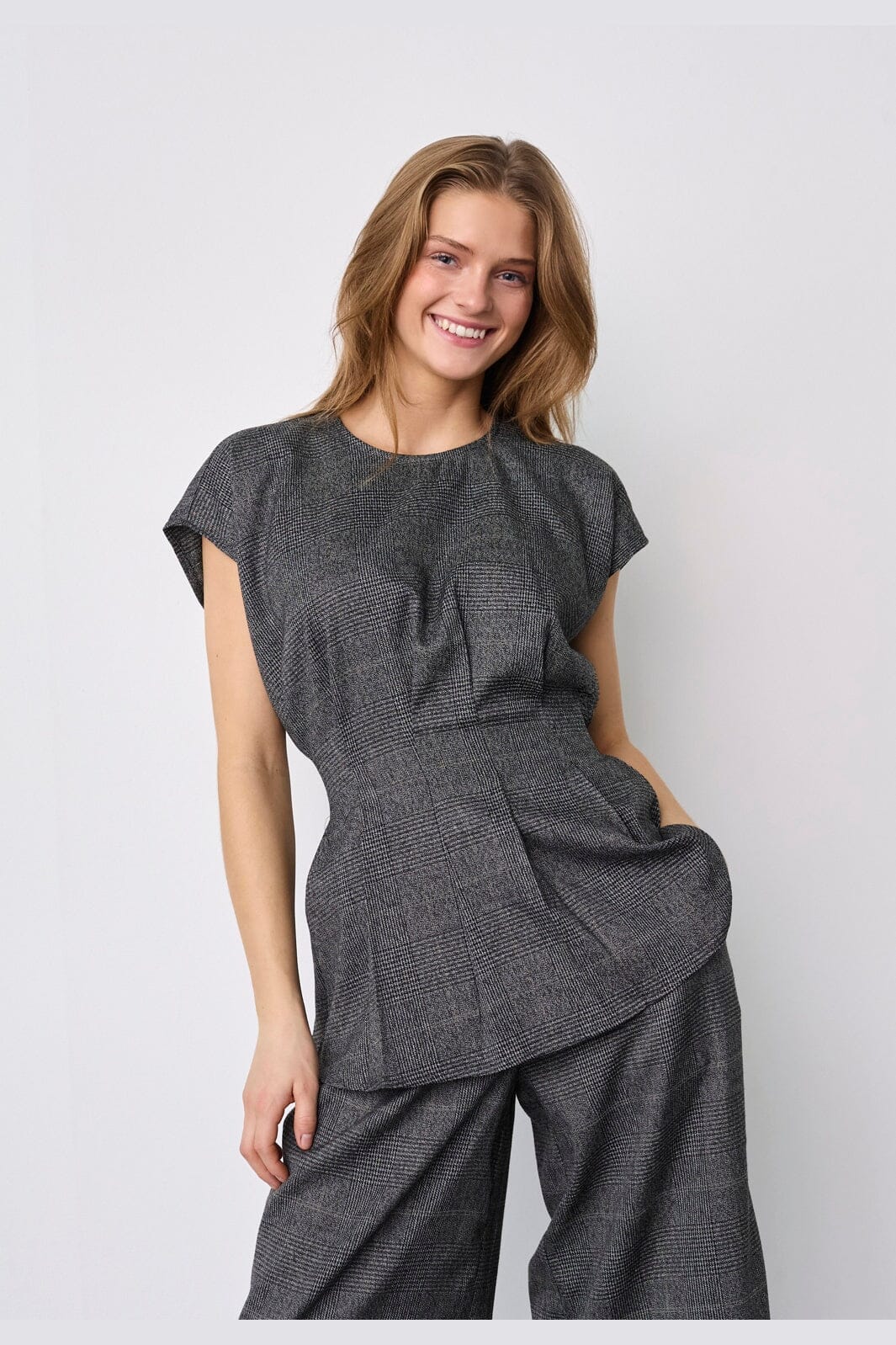 Sisters Point - Viksa-Top2 20511 - 053 - Grey Check
